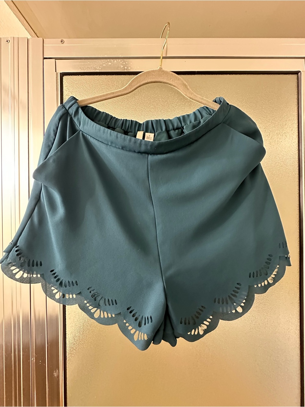 LC Lauren Conrad Teal Scalloped High-Waist Shorts - Picture 1 of 3
